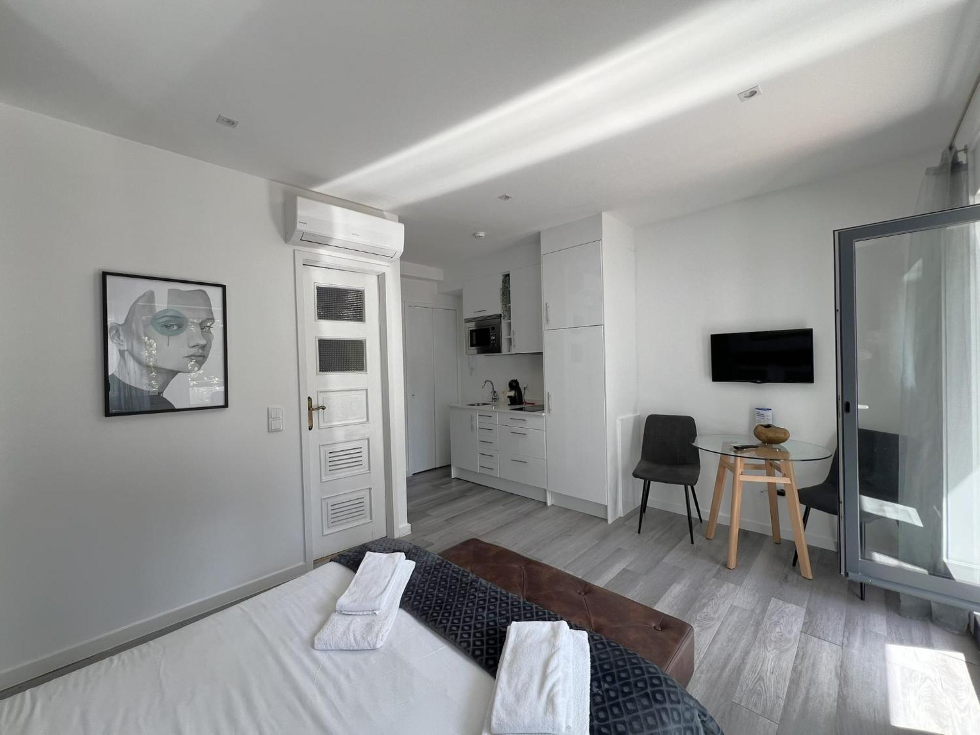 Almada Studios & Suites Porto Exterior photo