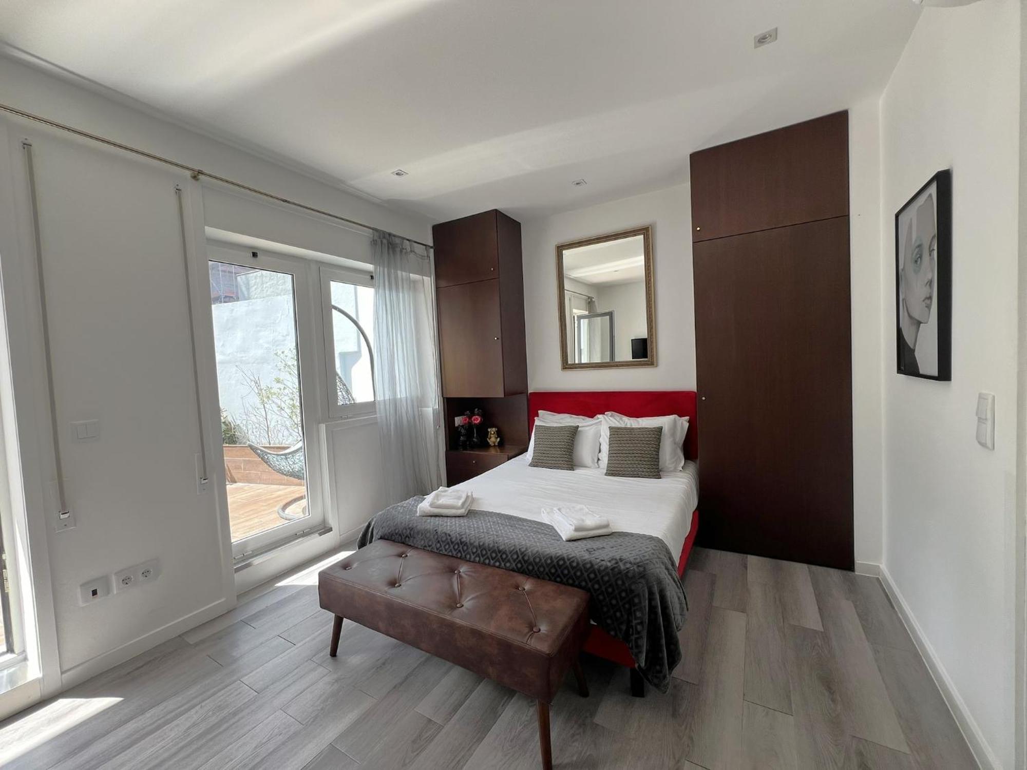 Almada Studios & Suites Porto Exterior photo
